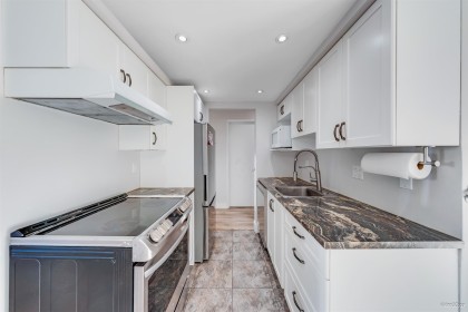 Photo 2 at 320 - 3080 Lonsdale Avenue, Upper Lonsdale, North Vancouver