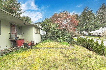 Photo 3 at 14 W 37th Avenue, Cambie, Vancouver West