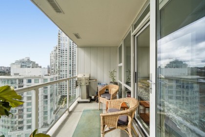 Photo 4 at 1808 - 193 Aquarius Mews, Yaletown, Vancouver West