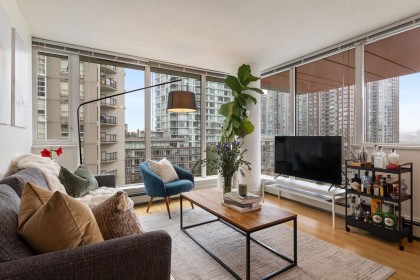 Photo 2 at 609 - 1325 Rolston Street, Downtown VW, Vancouver West