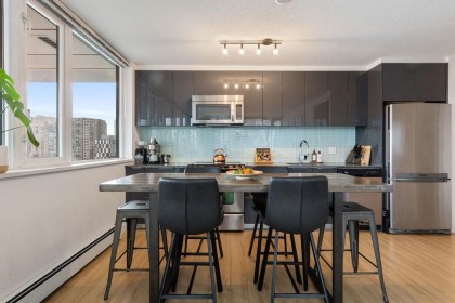 Photo 3 at 609 - 1325 Rolston Street, Downtown VW, Vancouver West