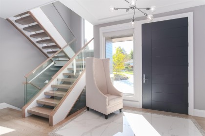 Photo 2 at 4090 Sunnycrest Drive, Forest Hills NV, North Vancouver