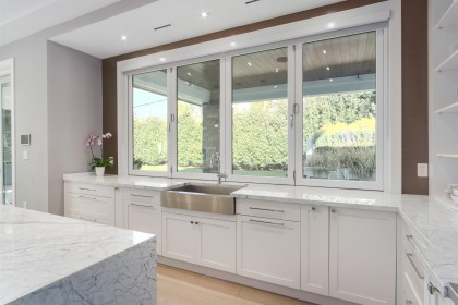 Photo 10 at 4090 Sunnycrest Drive, Forest Hills NV, North Vancouver