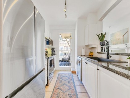 Photo 10 at 516 - 3608 Deercrest Drive, Roche Point, North Vancouver