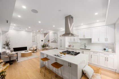 Photo 1 at 2014 W 15th Avenue, Kitsilano, Vancouver West
