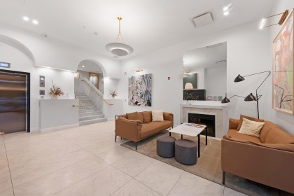 Photo 4 at 102 - 3668 W 10th Avenue, Kitsilano, Vancouver West