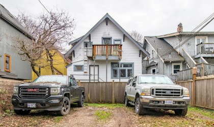 Photo 2 at 3315 W 6th Avenue, Kitsilano, Vancouver West