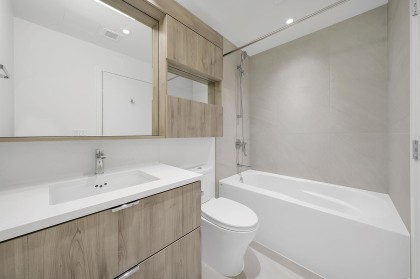 Photo 22 at 307 - 755 Harbourside Drive, Harbourside, North Vancouver