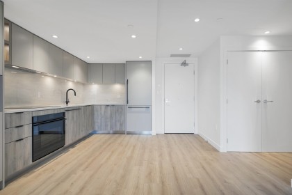 Photo 11 at 307 - 755 Harbourside Drive, Harbourside, North Vancouver