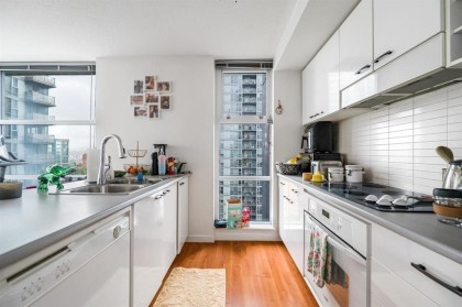 Photo 4 at 1806 - 111 W Georgia Street, Downtown VW, Vancouver West