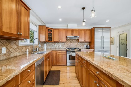 Photo 15 at 954 Tudor Avenue, Forest Hills NV, North Vancouver