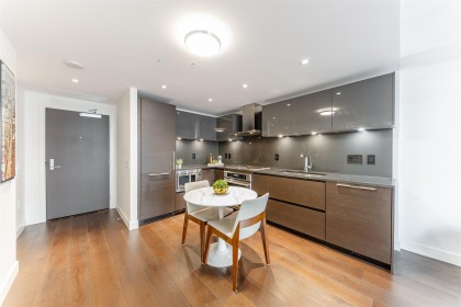 Photo 3 at 201 - 1561 W 57th Avenue, South Granville, Vancouver West