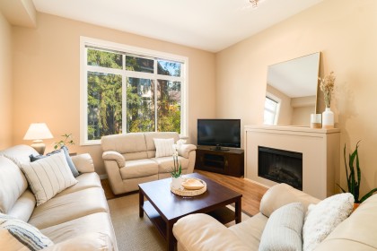 Photo 3 at 32 - 550 Browning Place, Seymour NV, North Vancouver