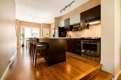 Photo 8 at 32 - 550 Browning Place, Seymour NV, North Vancouver