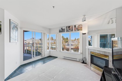 Photo 2 at 211 - 3250 W Broadway, Kitsilano, Vancouver West