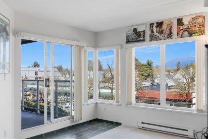 Photo 3 at 211 - 3250 W Broadway, Kitsilano, Vancouver West
