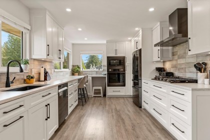 Photo 4 at 739 E 26th Street, Lynn Valley, North Vancouver