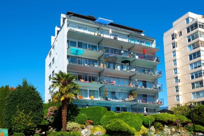 Photo 1 at 303 - 1845 Bellevue Avenue, Ambleside, West Vancouver