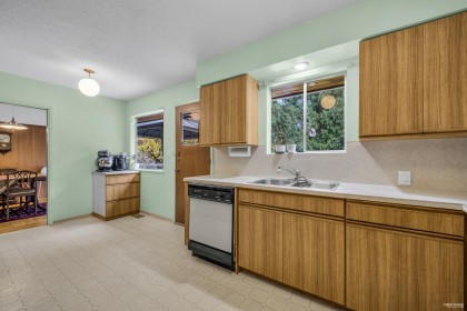 Photo 6 at 4578 Capilano Road, Canyon Heights NV, North Vancouver