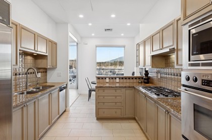 Photo 11 at 103 - 323 Jervis Street, Coal Harbour, Vancouver West