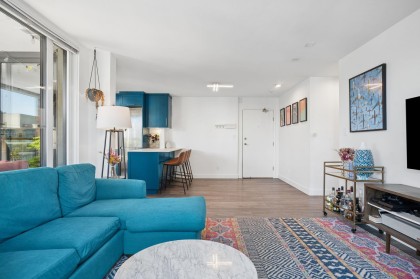 Photo 4 at 1604 - 1010 Burnaby Street, West End VW, Vancouver West