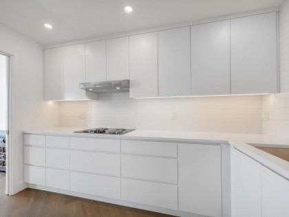 Photo 13 at 203 - 2190 Argyle Avenue, Dundarave, West Vancouver