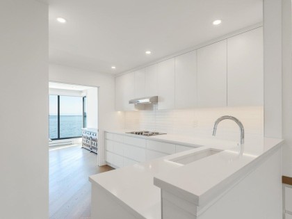 Photo 15 at 203 - 2190 Argyle Avenue, Dundarave, West Vancouver