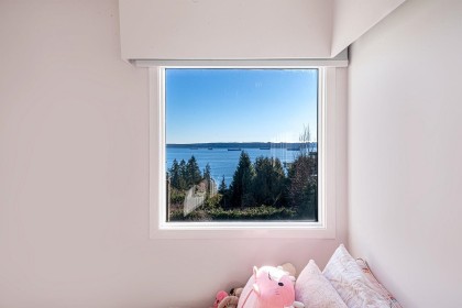 Photo 18 at 4032 Ripple Road, Bayridge, West Vancouver