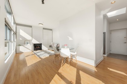 Photo 2 at PH2 - 2088 W 11th Avenue, Kitsilano, Vancouver West