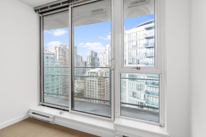 Photo 14 at 2210 - 233 Robson Street, Downtown VW, Vancouver West