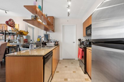 Photo 7 at 205 - 1438 Richards Street, Yaletown, Vancouver West