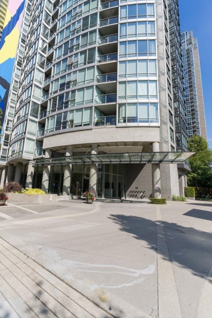 Photo 19 at 205 - 1438 Richards Street, Yaletown, Vancouver West