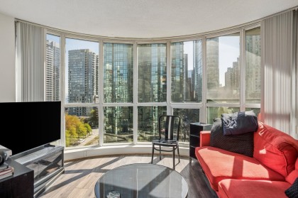 Photo 1 at 906 - 588 Broughton Street, Coal Harbour, Vancouver West