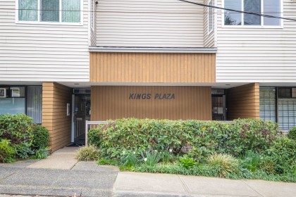 Photo 3 at 104 - 105 W Kings Road, Upper Lonsdale, North Vancouver