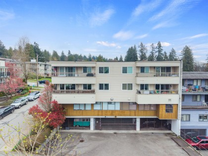 Photo 29 at 104 - 105 W Kings Road, Upper Lonsdale, North Vancouver