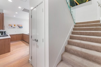 Photo 13 at 2765 Mountain Highway, Lynn Valley, North Vancouver