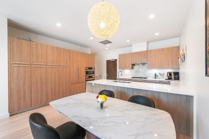 Photo 12 at 2765 Mountain Highway, Lynn Valley, North Vancouver