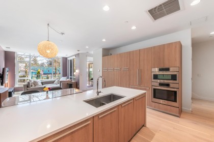 Photo 10 at 2765 Mountain Highway, Lynn Valley, North Vancouver