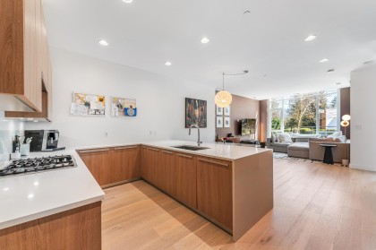 Photo 8 at 2765 Mountain Highway, Lynn Valley, North Vancouver