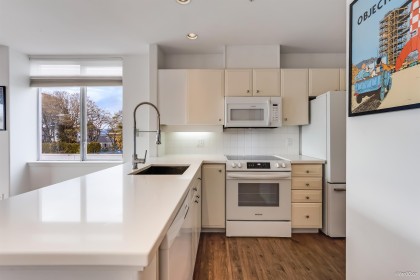 Photo 9 at 206 - 1978 Vine Street, Kitsilano, Vancouver West