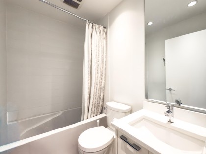 Photo 17 at 922 W 15th Avenue, Fairview VW, Vancouver West