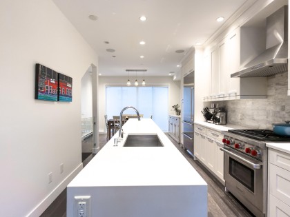 Photo 10 at 922 W 15th Avenue, Fairview VW, Vancouver West