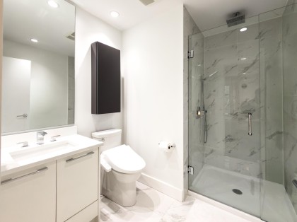 Photo 14 at 922 W 15th Avenue, Fairview VW, Vancouver West