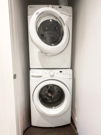 Photo 15 at 922 W 15th Avenue, Fairview VW, Vancouver West