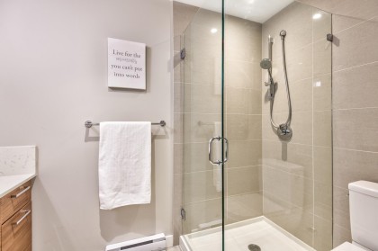 Photo 23 at 402 - 1061 Marine Drive, Norgate, North Vancouver