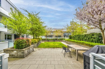 Photo 27 at 402 - 1061 Marine Drive, Norgate, North Vancouver