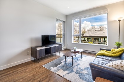 Photo 13 at 402 - 1061 Marine Drive, Norgate, North Vancouver