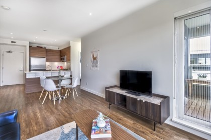 Photo 12 at 402 - 1061 Marine Drive, Norgate, North Vancouver