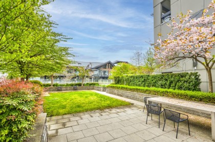 Photo 28 at 402 - 1061 Marine Drive, Norgate, North Vancouver