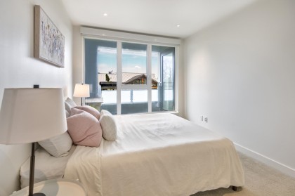 Photo 20 at 402 - 1061 Marine Drive, Norgate, North Vancouver